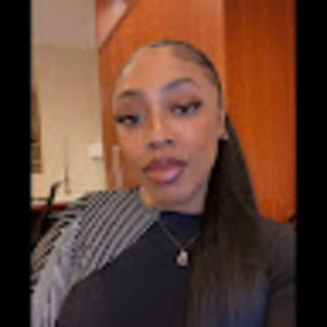 Meet your Posher, Desiree'